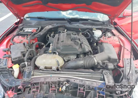 2019 Ford Mustang Ecoboost Premium z USA, uszkodzony, nr VIN 1FA6P8TH5K5188841